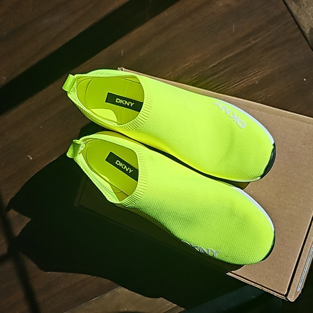 DKNY neon yellow 9.5 wedge fashion sport shoes